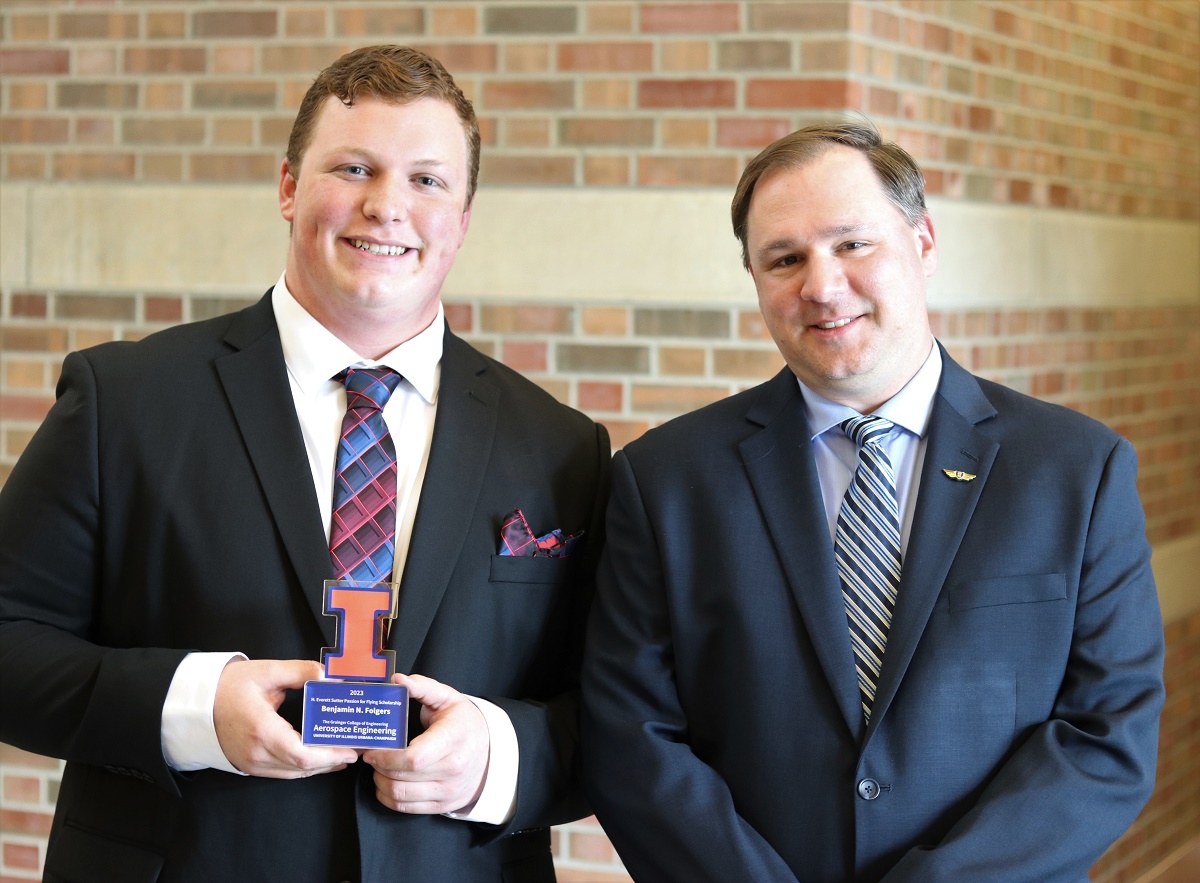 Aerospace engineering students, alumnus honored by aeronautics