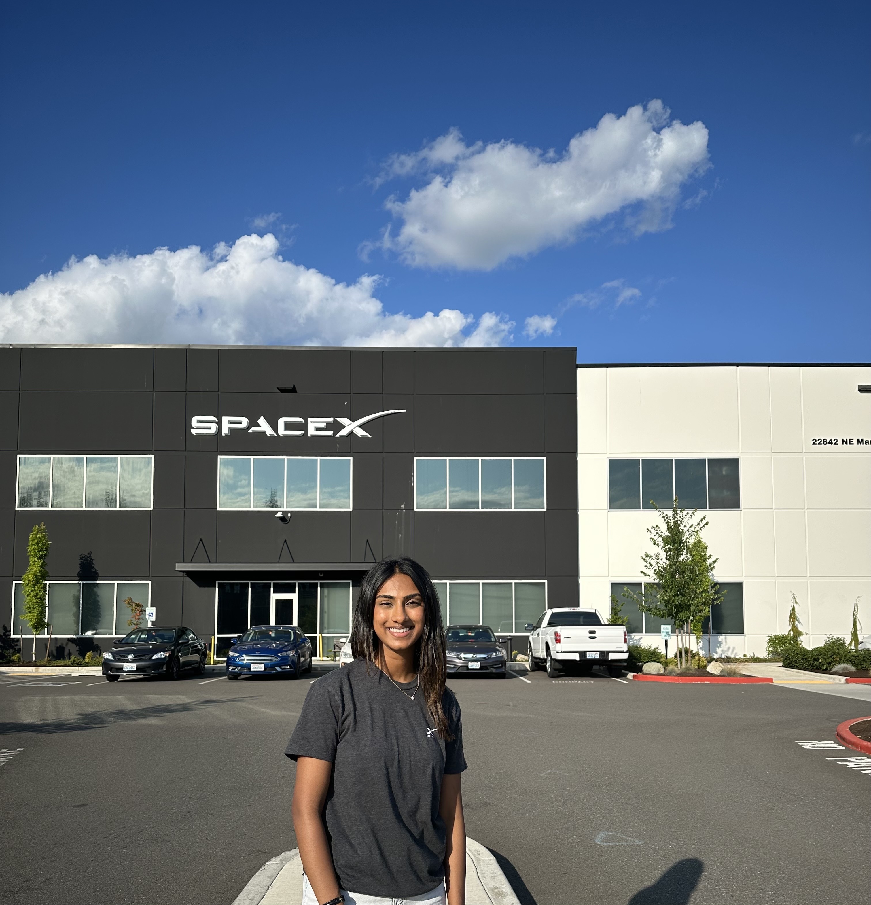 Navya in front of SpaceX facility