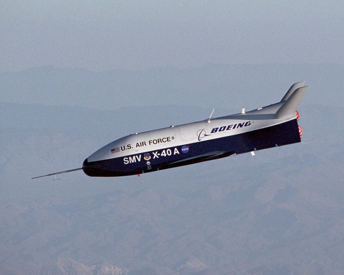 Boeing X40A in free flight. Image credit: NASA