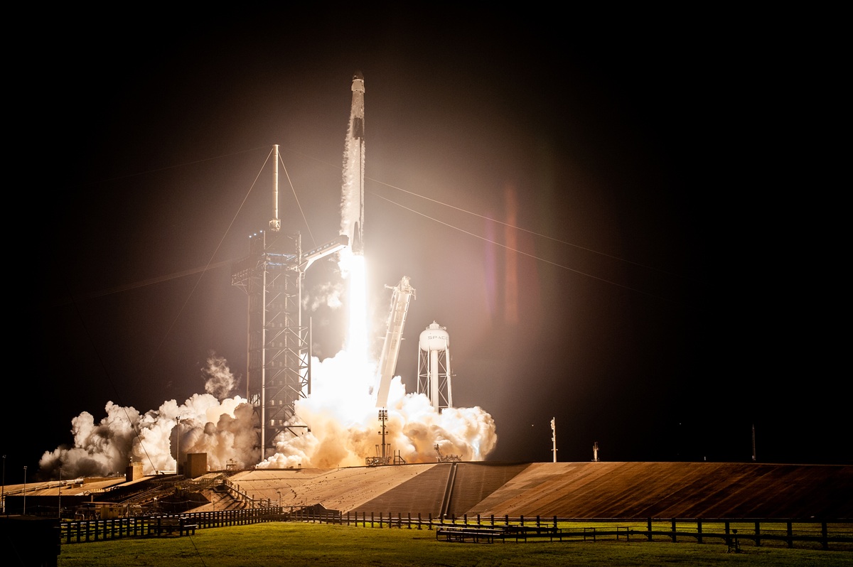 SpaceXâ€™s Falcon 9 rocket, with Commander Mike Hopkins, BS â€™91 and astronauts Victor Glover, Shannon Walker and Soichi aboard the companyâ€™s Crew Dragon spacecraft, blasts off from NASA Kennedy Space Centerâ€™s Launch Complex 39A in November 2020. Photo credit: NASA/Joel Kowsky