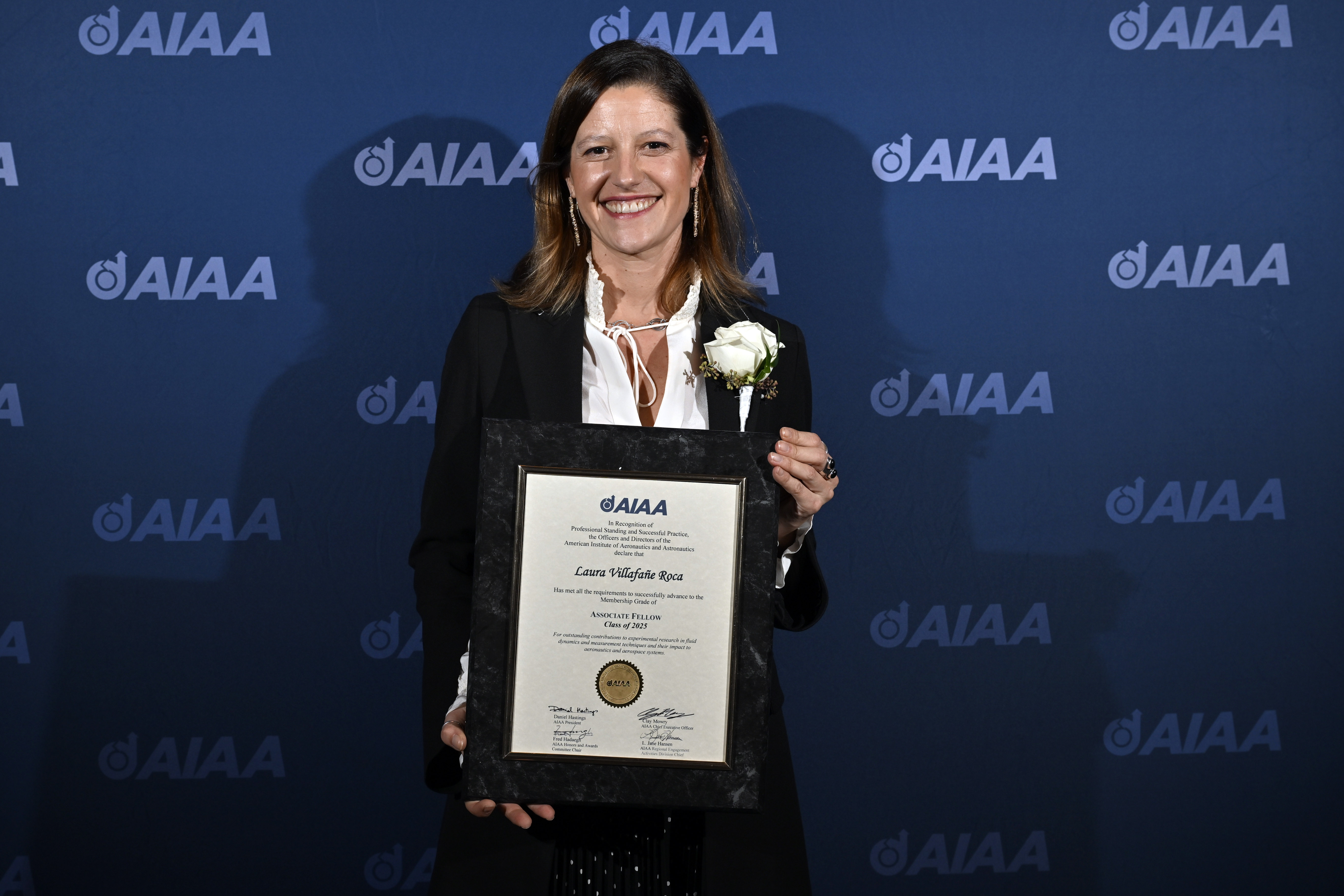 Laura Villafa&ntilde;e Roca after receiving her award as AIAA Associate Fellow