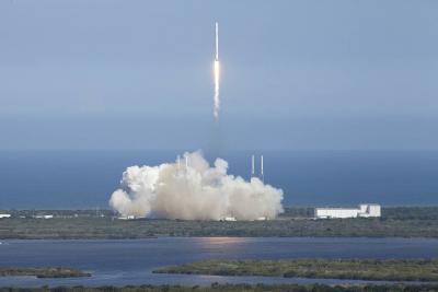 SpaceX launch image credit: NASA/Kim Shiflett