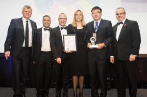 A team including Scott White and Nancy Sottos (pictured in center) share in the IChemE Oil and Gas Award for 2016.