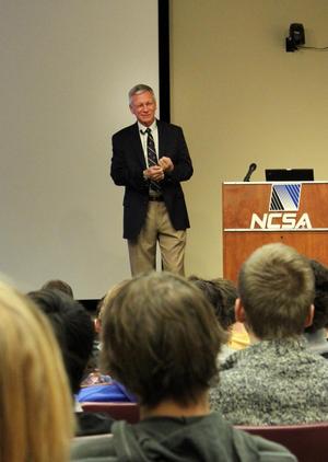 Steve Nagel, speaking with an audience of students, faculty, staff and others at the University of Illinois in October 2013.