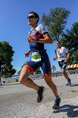 Jean-Baptiste Bouvier won the Illinois State Championship of Triathlon with a time of 2 hours, 6 minutes, and 42 seconds.