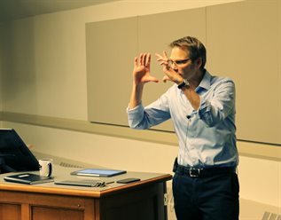 Daniel Bodony teaching CFD class